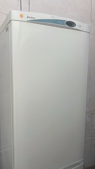 Nevera Edesa 1.85m x 65cm