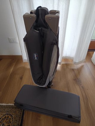 Lettino da viaggio Chicco + materasso