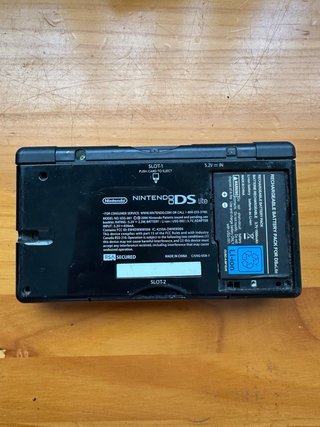 Nintendo DS Lite + 2 Juegos 3DS