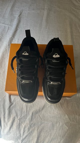 Louis Vuitton Scarpe da Ginnastica Nere e Bianche