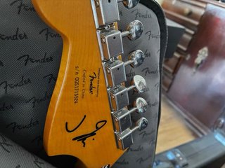 Squier J. Mascis Jazzmaster Guitarra Eléctrica