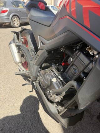 Moto MITT 125NK Naked Negra y Roja
