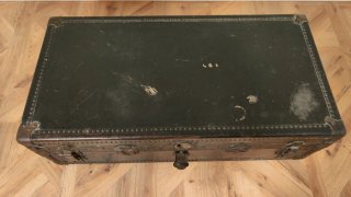 Baúl de viaje antiguo. Modelo steamer 1890-1920