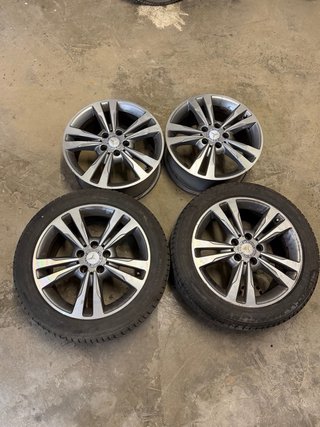 4 Llantas Mercedes-Benz 17” + 2 Neumáticos