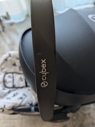 Silla de coche Cybex con adaptatores