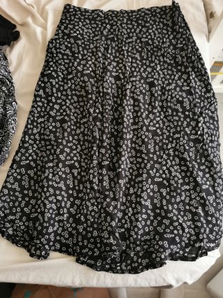 Falda SHEIN Estampada Flores Talla L