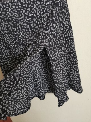 Falda SHEIN Estampada Flores Talla L