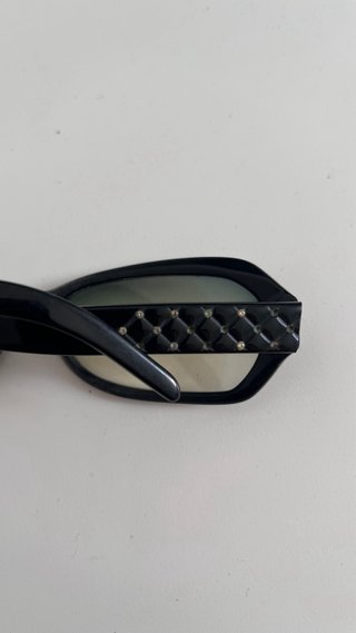 Gafas de sol Chanel negras y grises