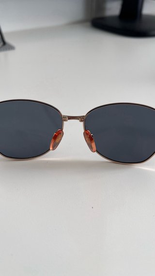 Gafas de sol Valentino negras y doradas
