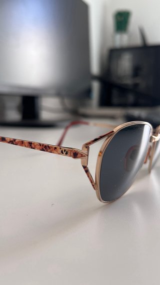 Gafas de sol Valentino negras y doradas