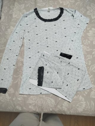 Pijama de mujer con lazos