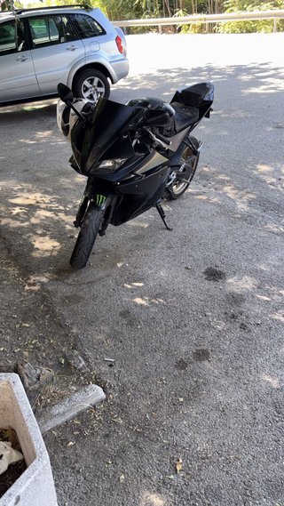 Yamaha YZF 125 R Negra