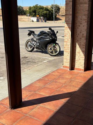 Yamaha YZF 125 R Negra