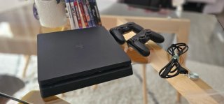 PS4 500GB + 2 Mandos + 8 Juegos
