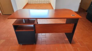 Mesa estudio con cajonera y pasa cables