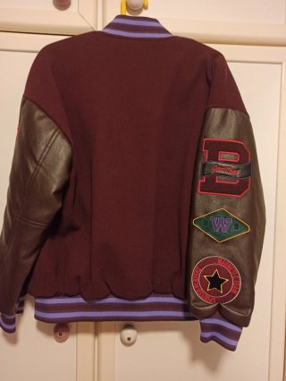Cazadora Bershka Estilo Universitario
