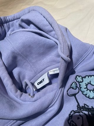 Sudadera Obey con bordado de ángel