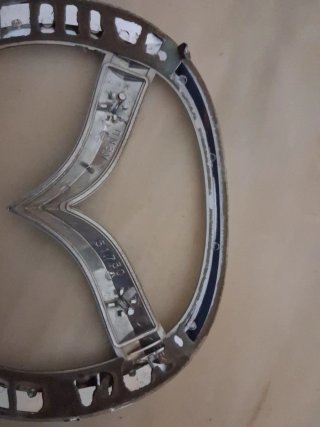 ANAGRAMA / EMBLEMA / LOGO MAZDA