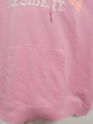 Sudadera sin mangas Bershka PERMANENT RESIDENT