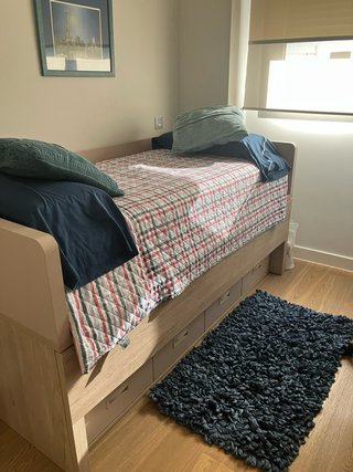 Dormitorio juvenil con 2 camas
