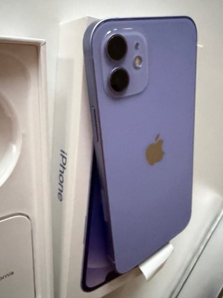 iPhone 12 64GB Morado