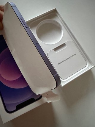 iPhone 12 64GB Morado
