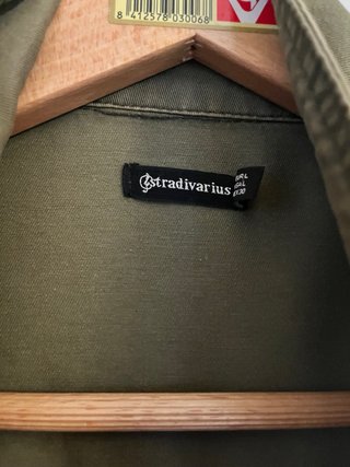 Parka verde militar Stradivarius