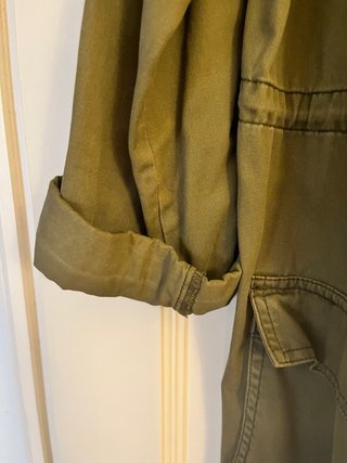 Parka verde militar Stradivarius