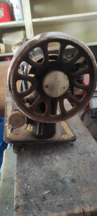 Máquina de coser Singer antigua