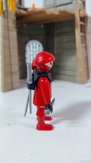 PLAYMOBIL NINJA ASESINO ROJO