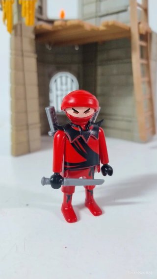 PLAYMOBIL NINJA ASESINO ROJO