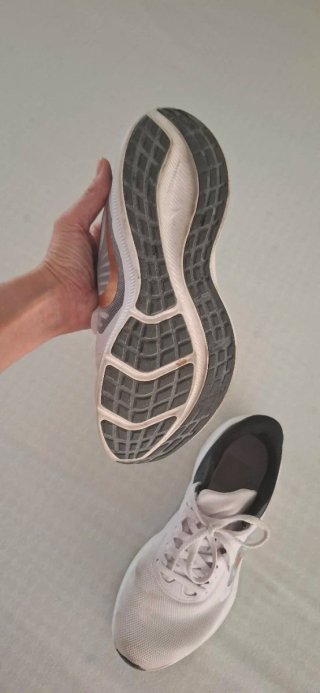 Zapatillas Nike Running Naranja y Blanco