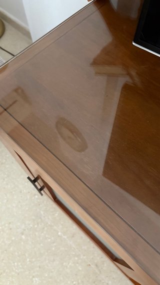 Mueble TV salón 100% madera natural con vitrina