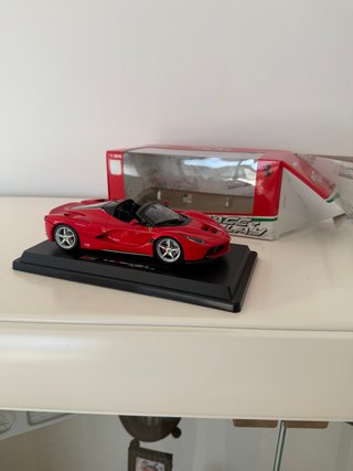 Ferrari Aperta 1/24 Bburago