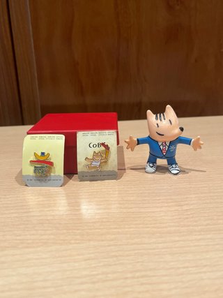 Cobi Barcelona 92 + 2 pins originales