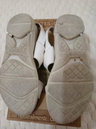 Sandalias ONFOOT blancas