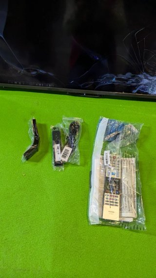TOSHIBA 40LV2E63DG Smart TV de 40 ROTO
