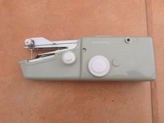 Máquina de coser portátil InnovaGoods