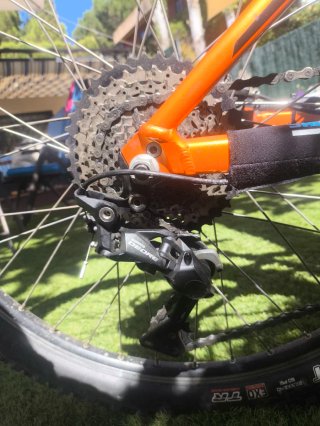 Bicicleta Giant Stance 27.5 + Kit Ebike talla L
