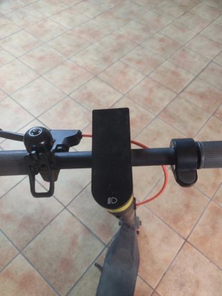 Patinete eléctrico negro