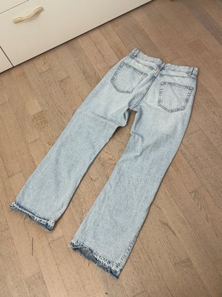 Jeans Bershka a zampa lavaggio chiaro
