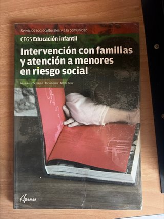 Intervención con familias y atención a menores ...