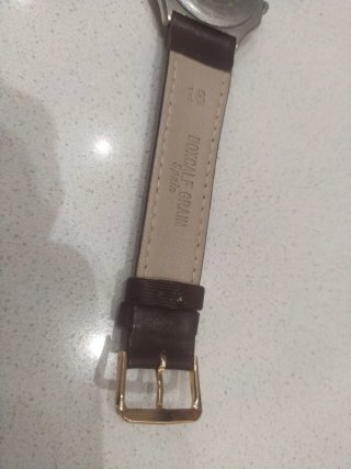 Reloj EFEBE Cuarzo Octogonal Dorado