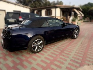 FORD mustang