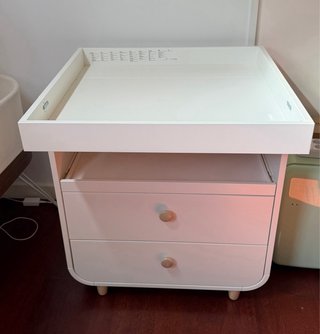 Cambiador IKEA MYLLRA con cajones