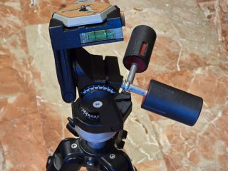 Trípode Manfrotto con rótula