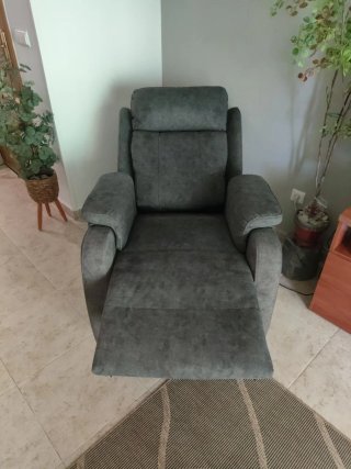 Sillón reclinable gris