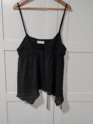 Camiseta tirantes Pull and Bear negra, boho chic