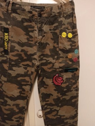 Pantalón Zara Camuflaje Talla M