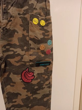 Pantalón Zara Camuflaje Talla M